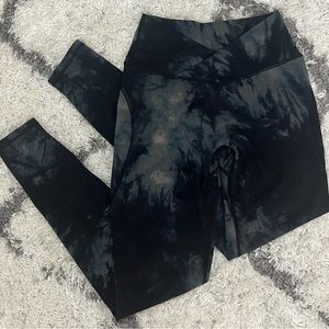 Alphalete surface wrap leggings